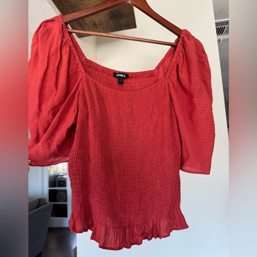 NWT Express coral color puff sleeve blouse size large